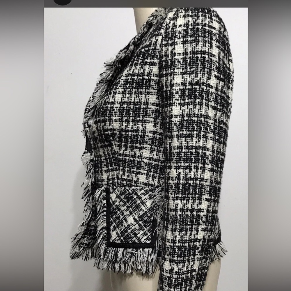 Chic Black and White Tweed Blazer large - Picture 3 of 10